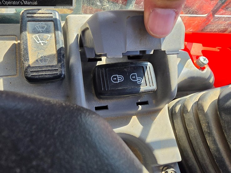 2024-kubota-svl97-2-image-30