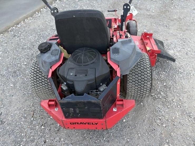 l3---gravely-zthd-zero-turn-mower-image-4