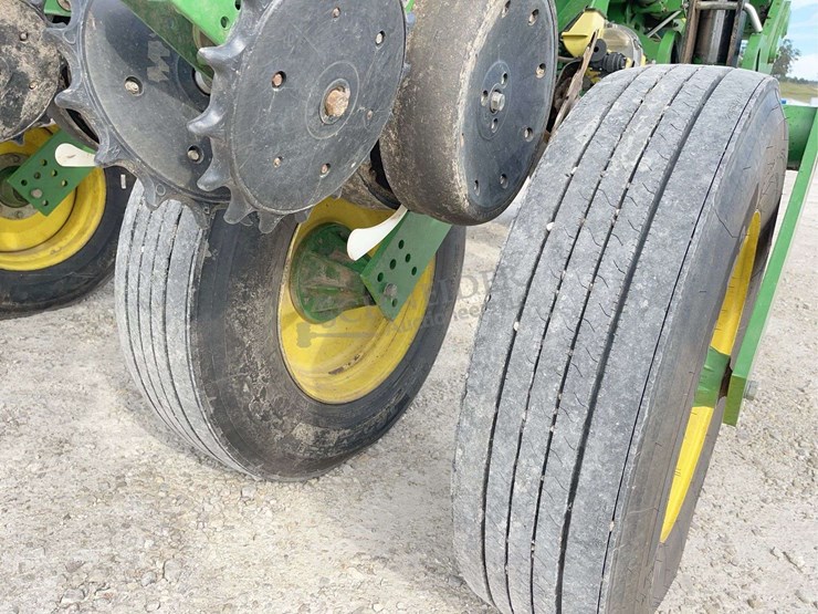 john-deere-1790-image-29