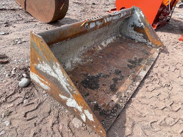 #5072-•-skid-steer-bucket-image-3