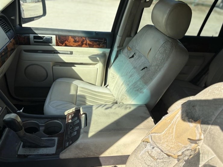 2003-lincoln-navigator-image-11