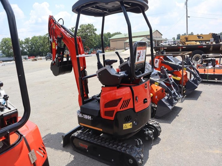 tpm-18hh-mini-excavator-image-4