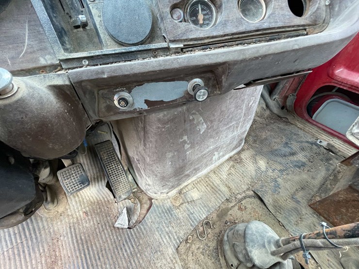 #5049-•-1980-ford-t/a-flatbed-dump-truck-(has-mi-title)-image-112