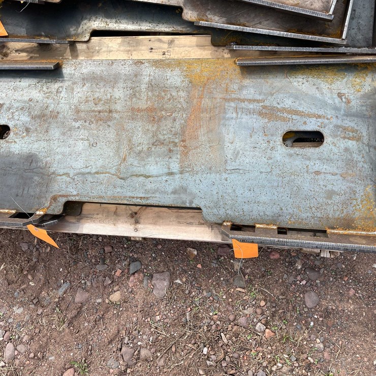 #5098 • Formed Skid Steer Frame
