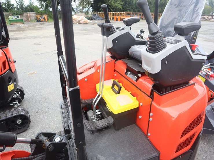 tpm-18hh-mini-excavator-image-9