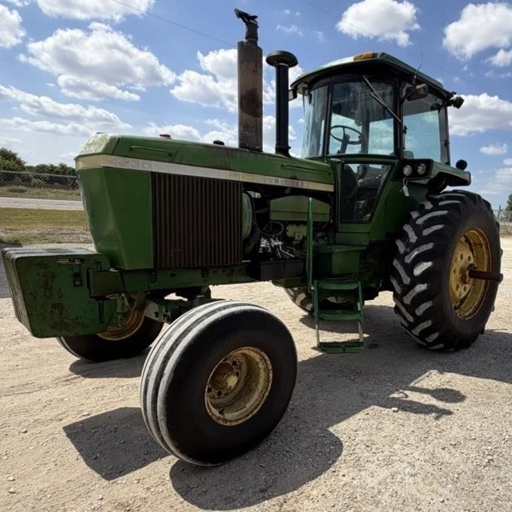 JOHN DEERE 4630