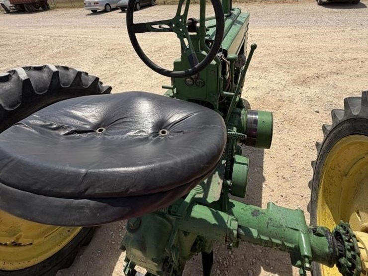 john-deere-model-b-image-12