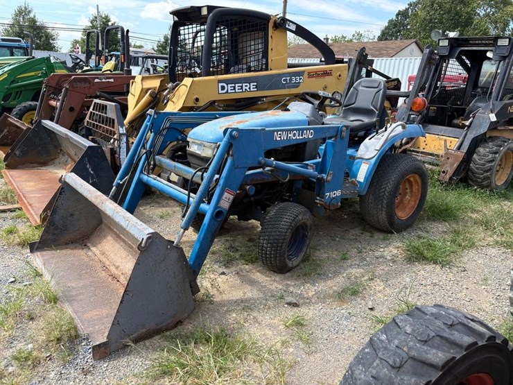 new-holland-7106-image-2