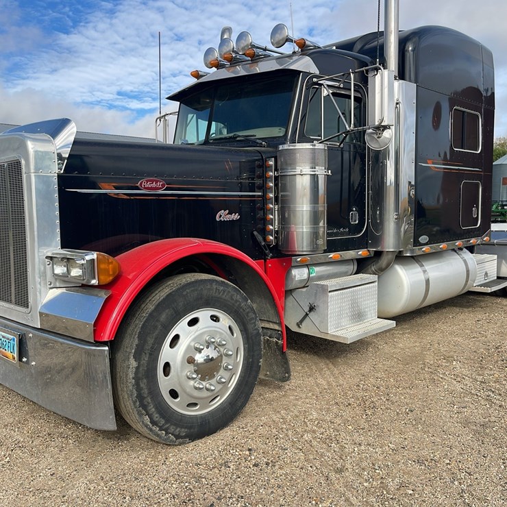 PETERBILT 389
