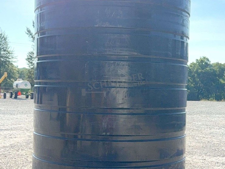 3,000-gallon-upright-poly-tank-image-4