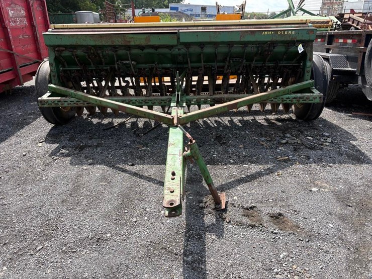 john-deere-8350-image-1