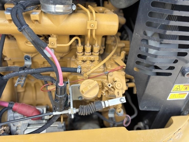 2019-caterpillar-303-image-13