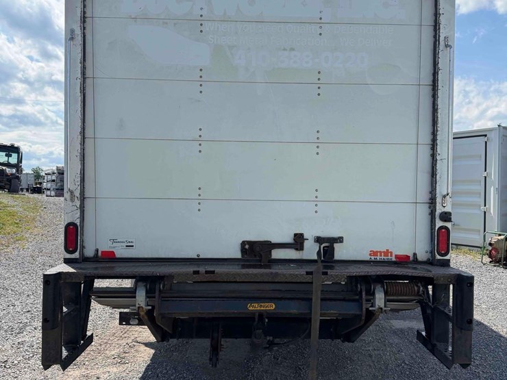 2018-isuzu-npr-hd-image-4