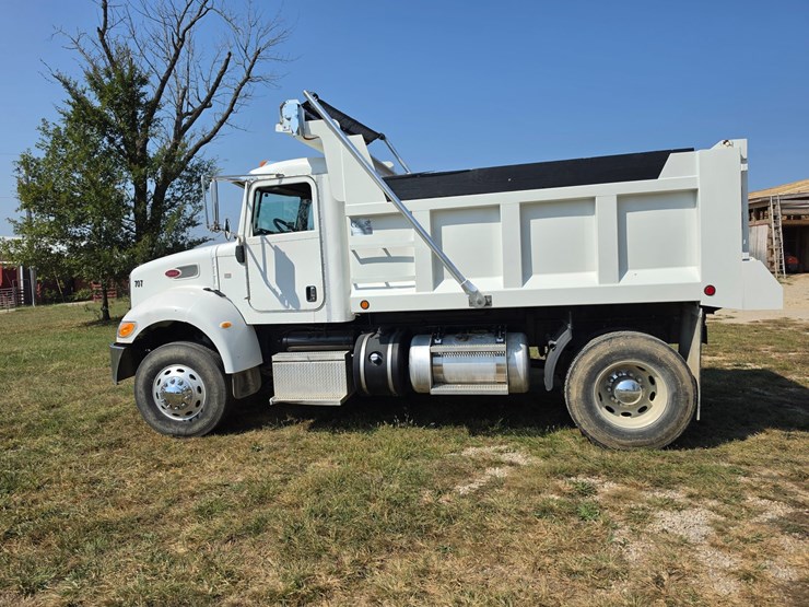 2012-peterbilt-382-image-5
