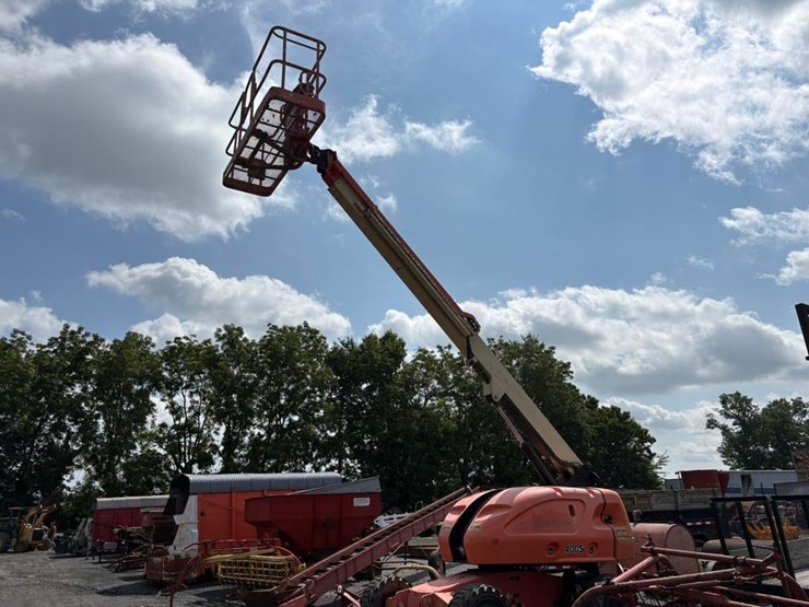2002-jlg-400s-image-3