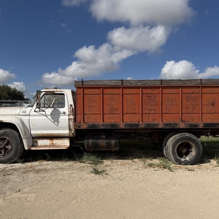 FORD F700