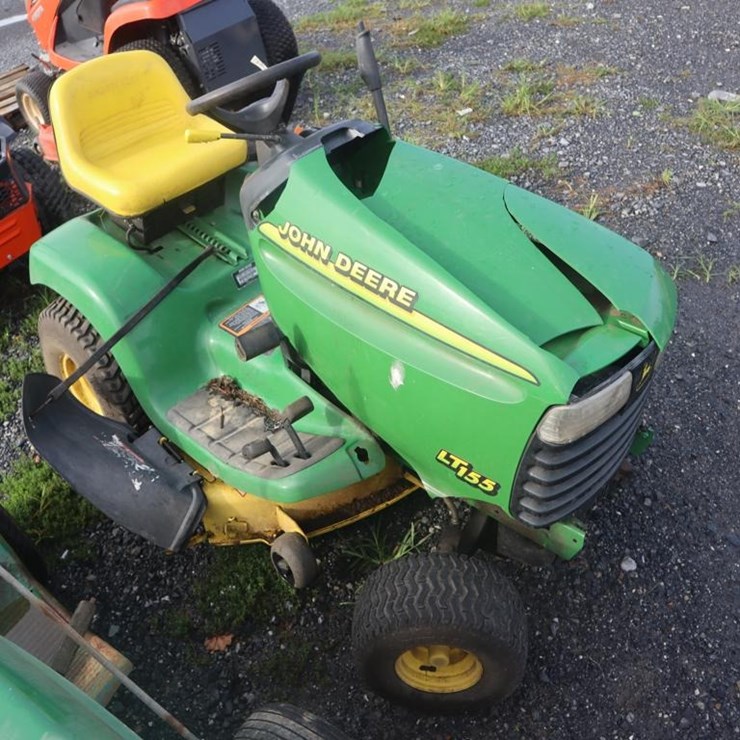 John Deere LT155 Riding Mower