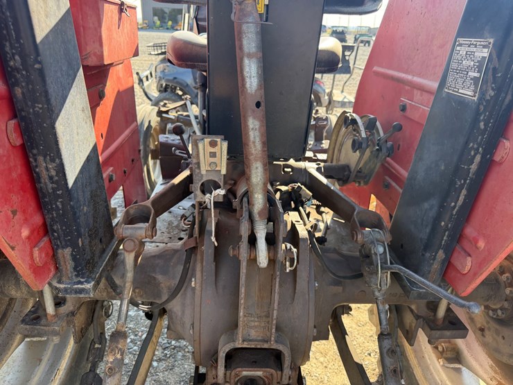 massey-ferguson-231-image-10