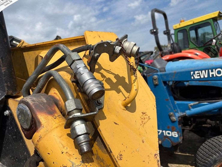 deere-ct332-image-10