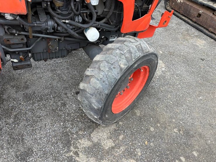 kubota-l3901-image-9