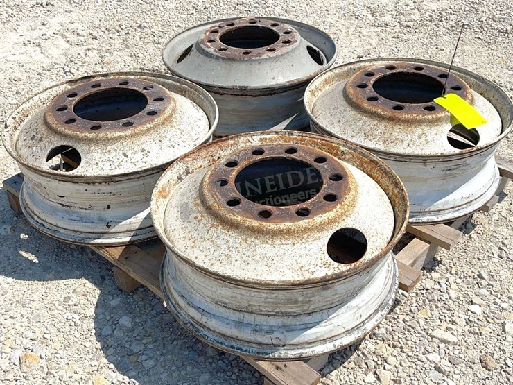 4--steel-24.5"-truck-rims-image-3