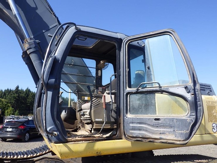 deere-330c-lc-image-40