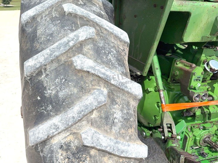 john-deere-4230-image-22