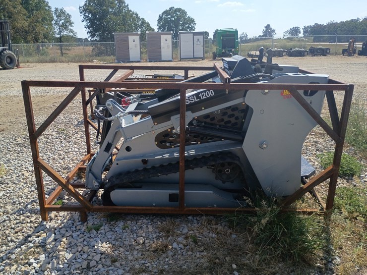 #26907-•-2026-diesel-sdlanch-ssl1200-mini-skid-steer-image-1
