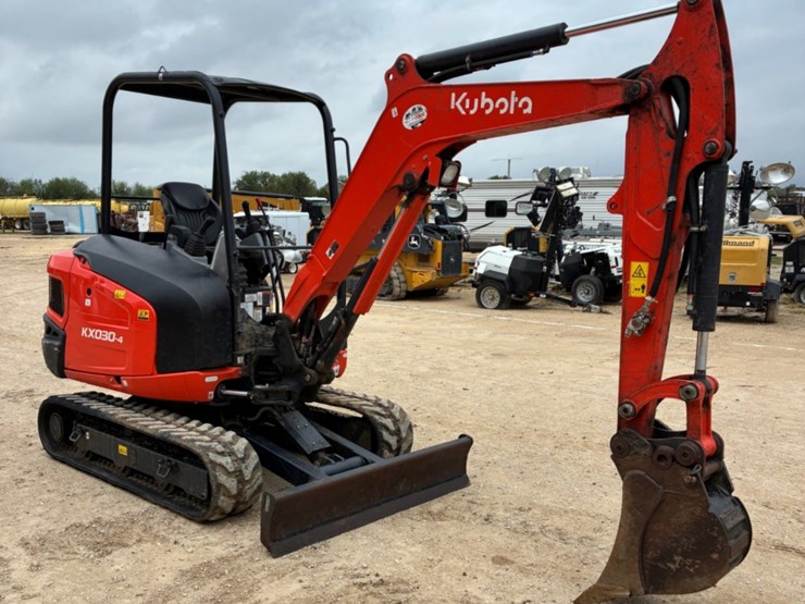 2023-kubota-kx030-4-image-4