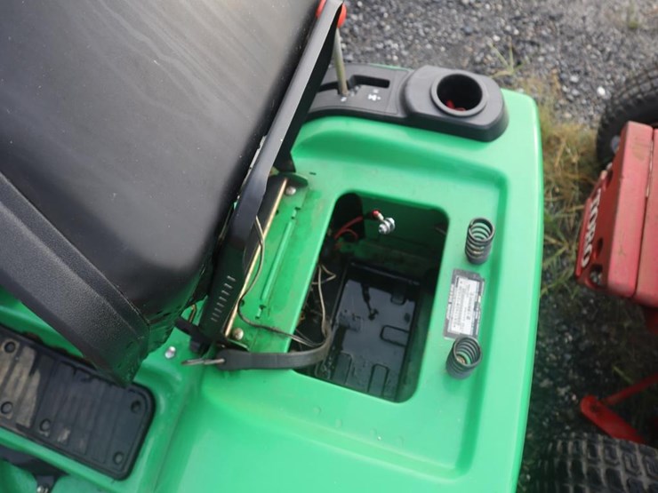 john-deere-sabre-riding-mower-image-20
