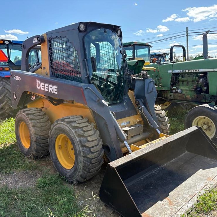 DEERE 328D