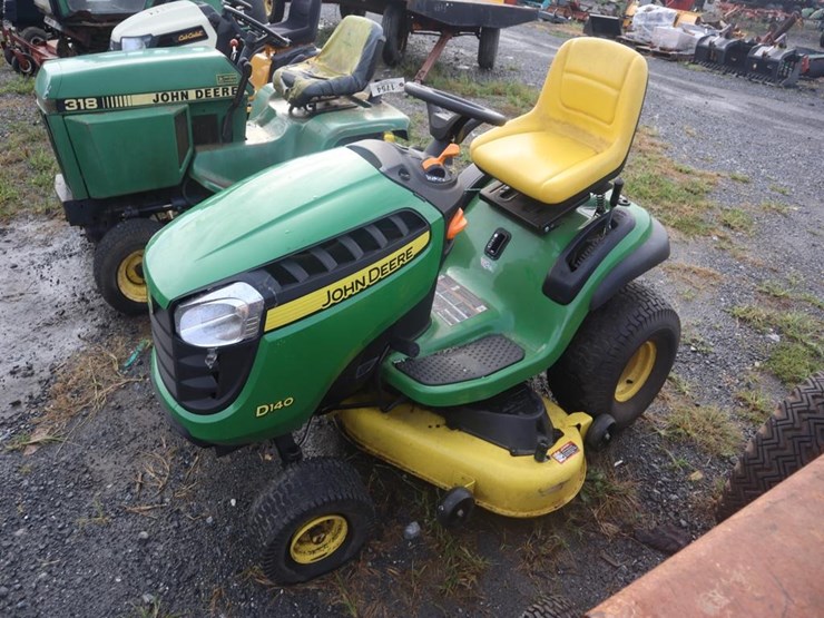 john-deere-d140-image-4