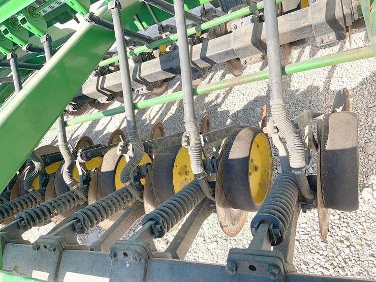 john-deere-750-image-19