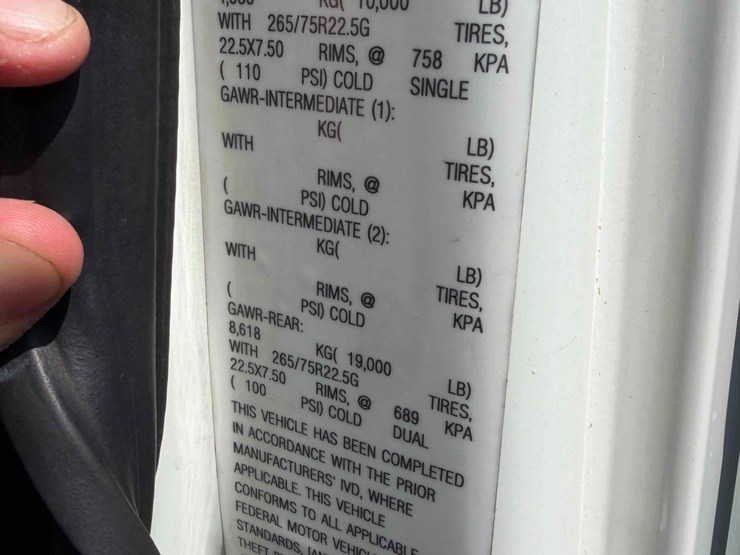 2011-international-4300m7-flat-bed-image-28