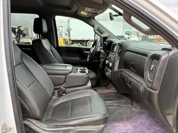 2022-gmc-sierra-3500hd-image-8