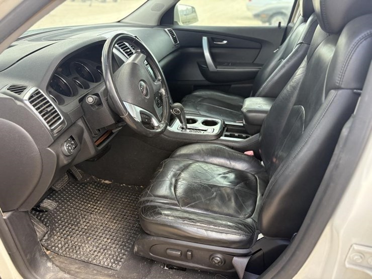 2008-gmc-acadia-image-10