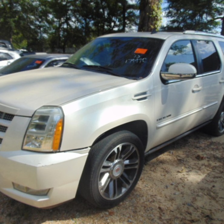 2013 CADILLAC ESCALADE