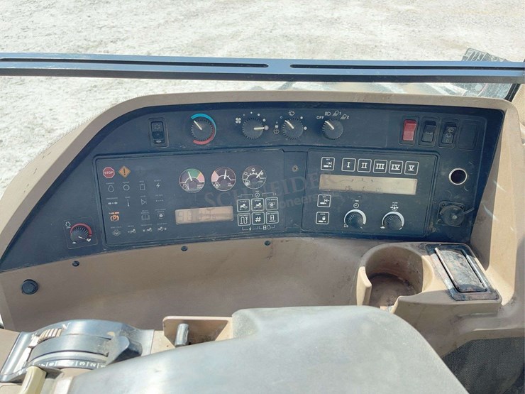 1994-john-deere-8400-image-61