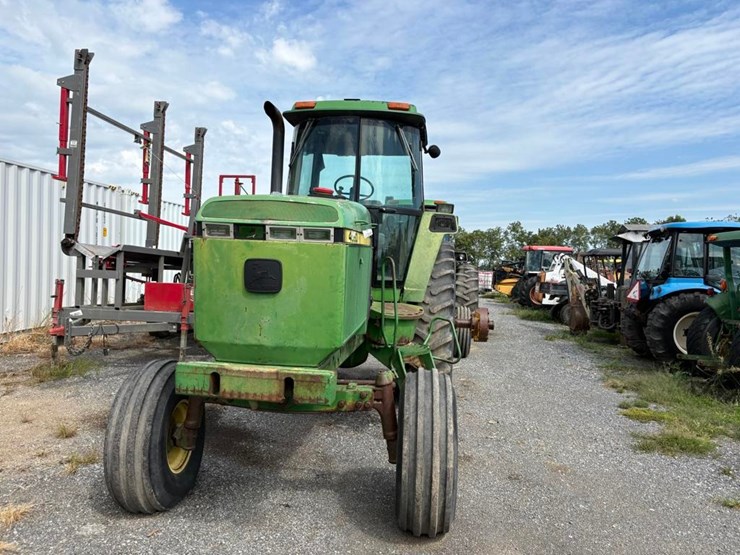 john-deere-4560-image-23