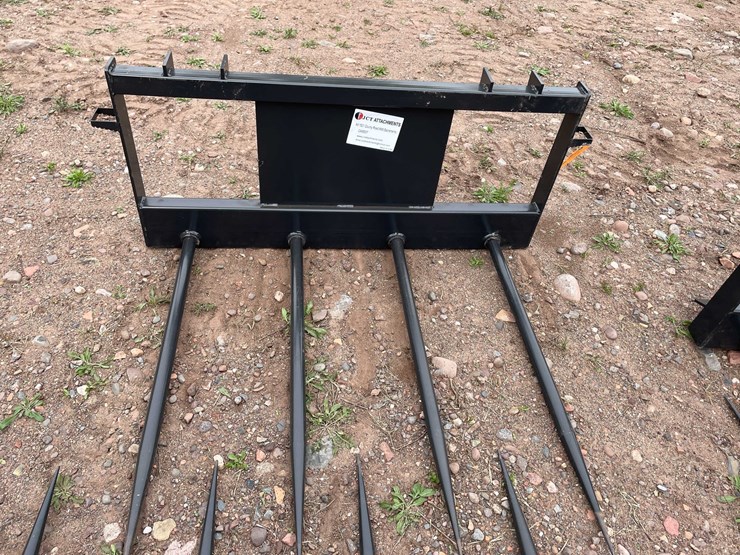 #5196-•-2026-jct-skid-steer-bale-spear-with-quadruple-tines-image-1