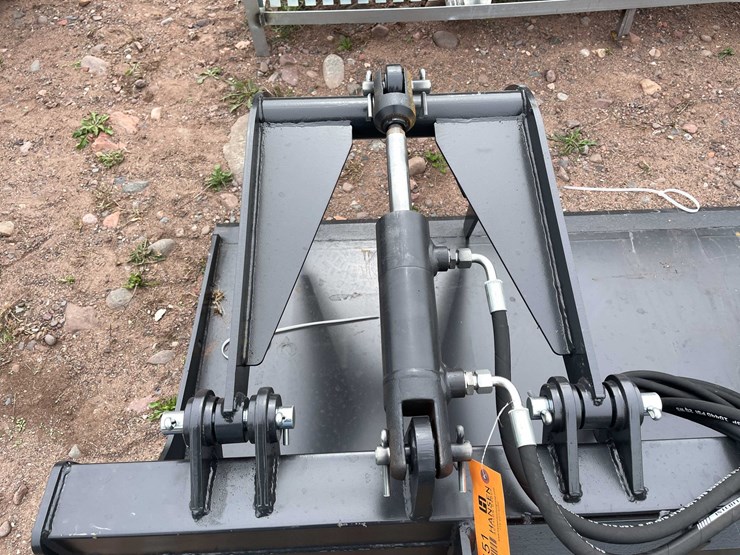 #5151-•-2026-jct-skid-steer-grapple-bucket-attachment-image-8