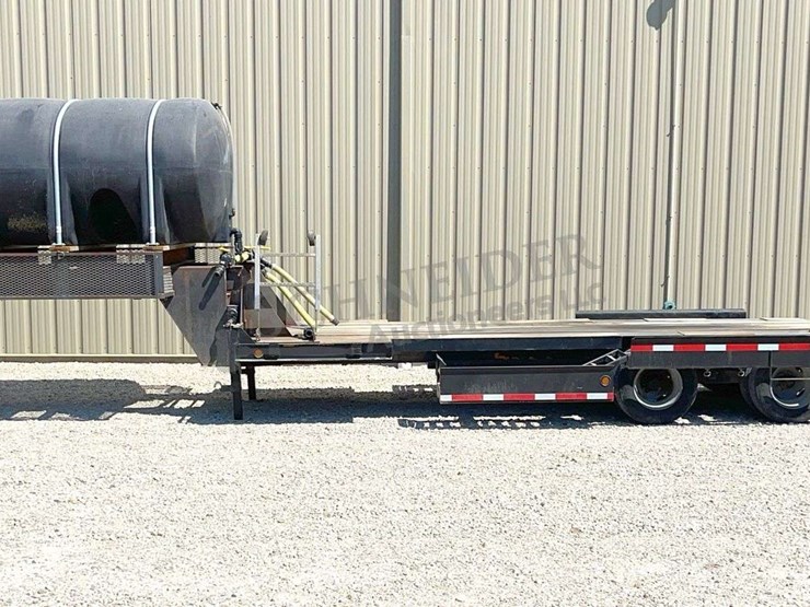 1992-custom-trailer-image-4