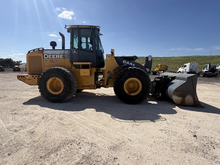 2015-john-deere-9-image-4