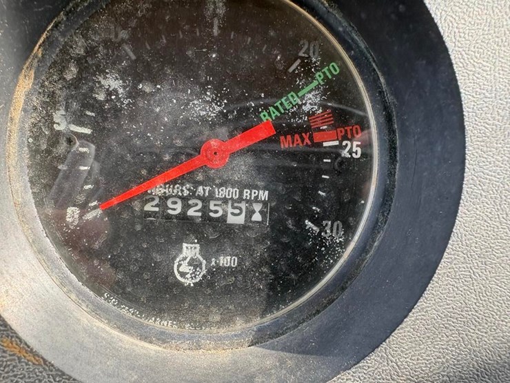 case-ih-685-image-29