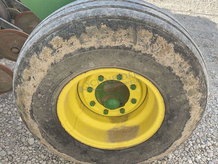 john-deere-750-image-34