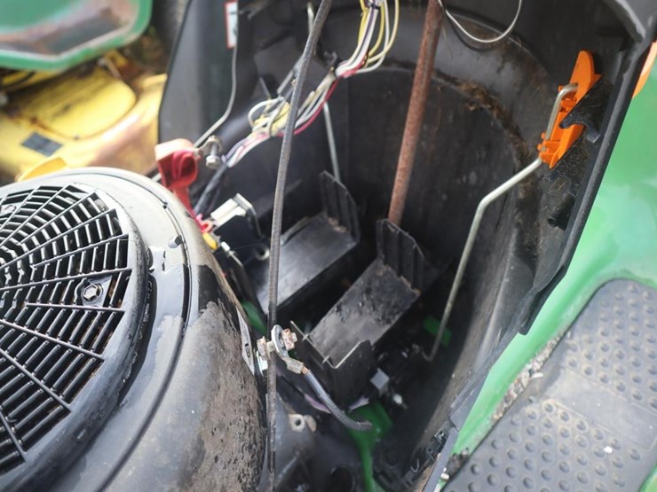 john-deere-d140-image-23
