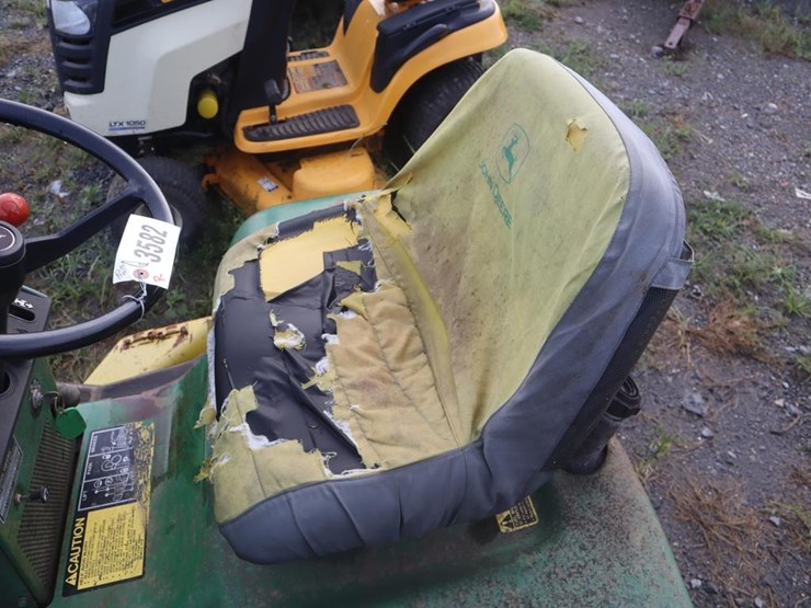 john-deere-318-image-19