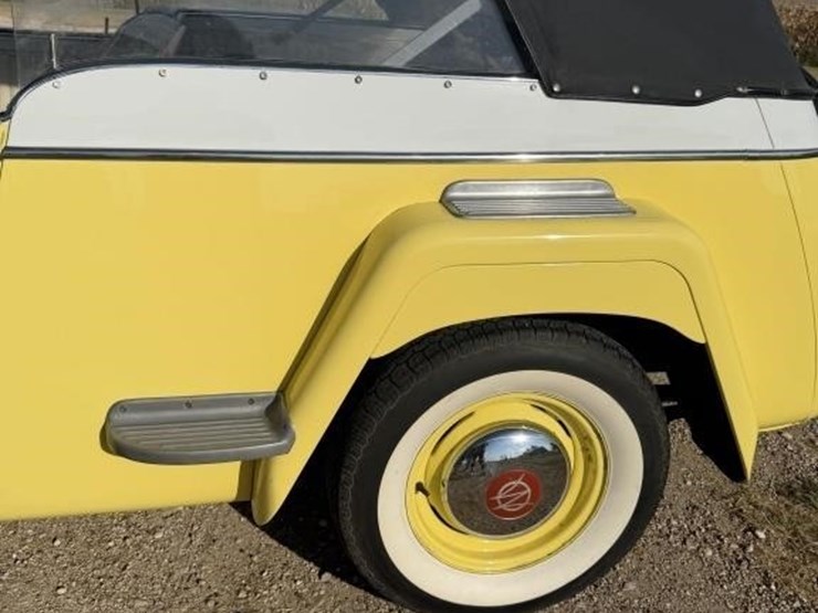 offsite--1949-willy's-jeepster-image-22
