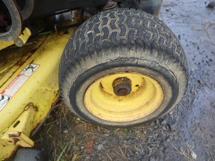 john-deere-318-image-10