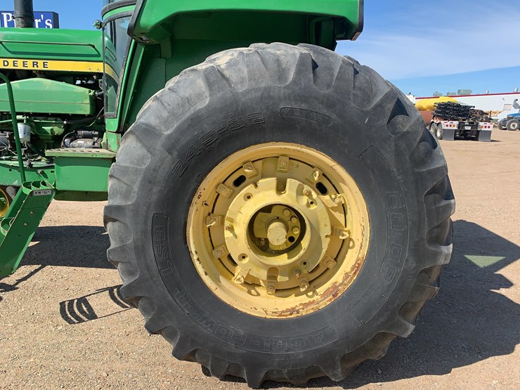 john-deere-4630-image-10